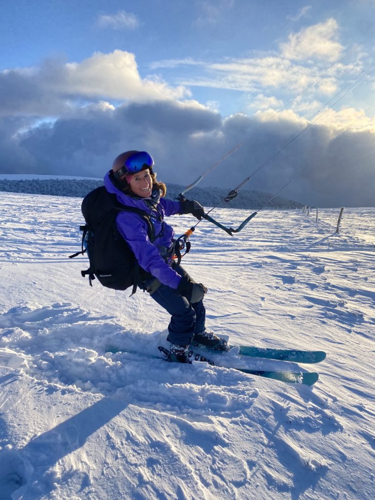 Femme snowkite Col du Lautaret